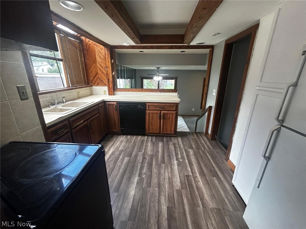 Mayfields/Belvoir Blvd Su - Residential