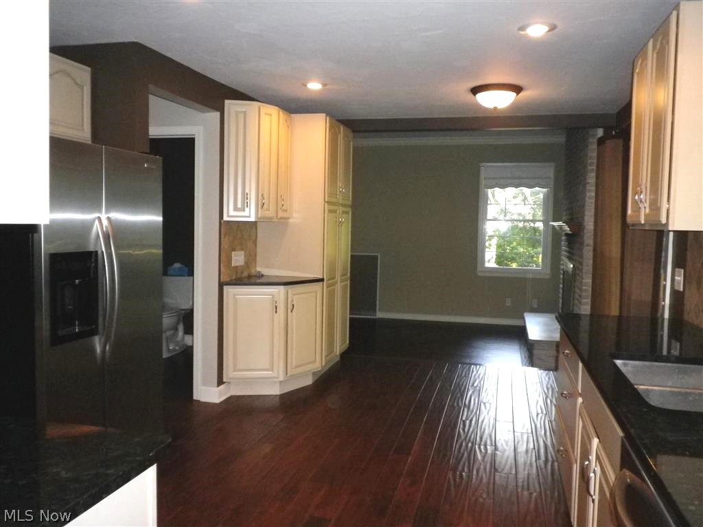 Prestwick Condo - Residential Lease