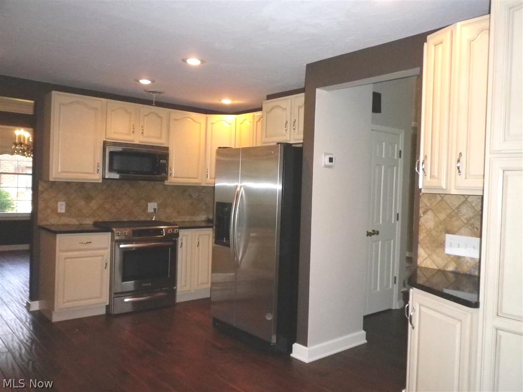 Prestwick Condo - Residential Lease