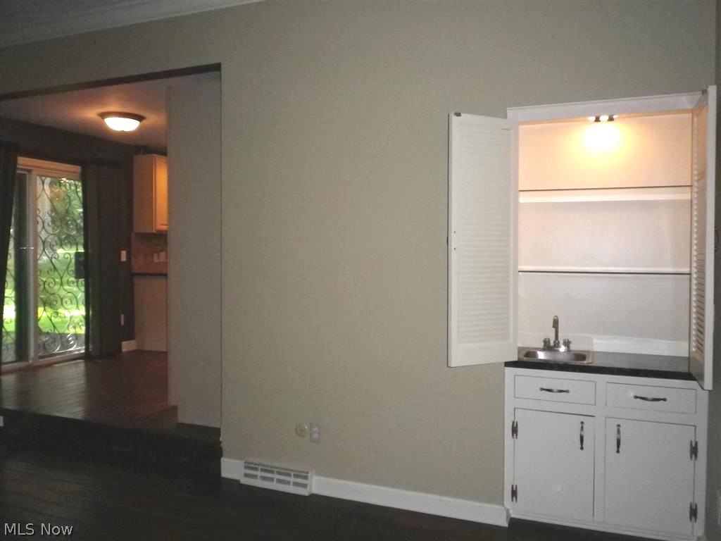 Prestwick Condo - Residential Lease