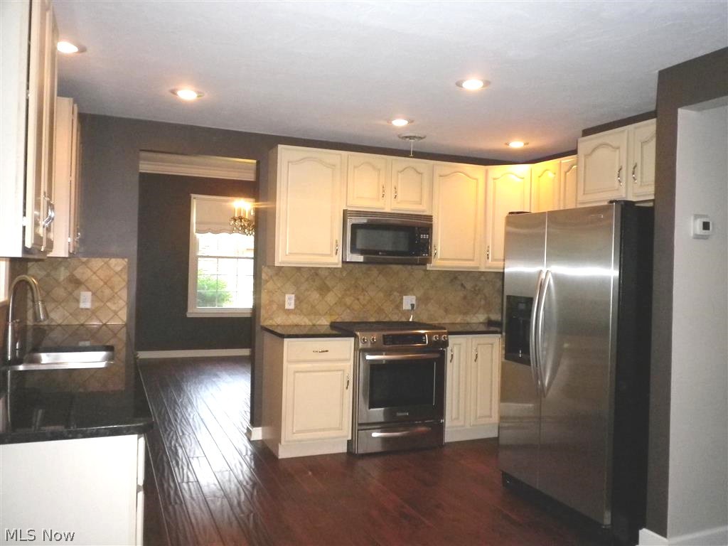 Prestwick Condo - Residential Lease