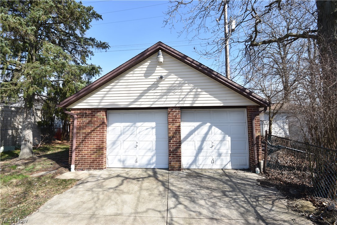 5049 Thomas Street, Maple Heights, Ohio image 36