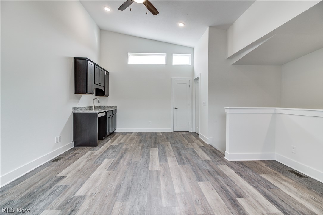 BREAKWATER BLUFFS - Residential