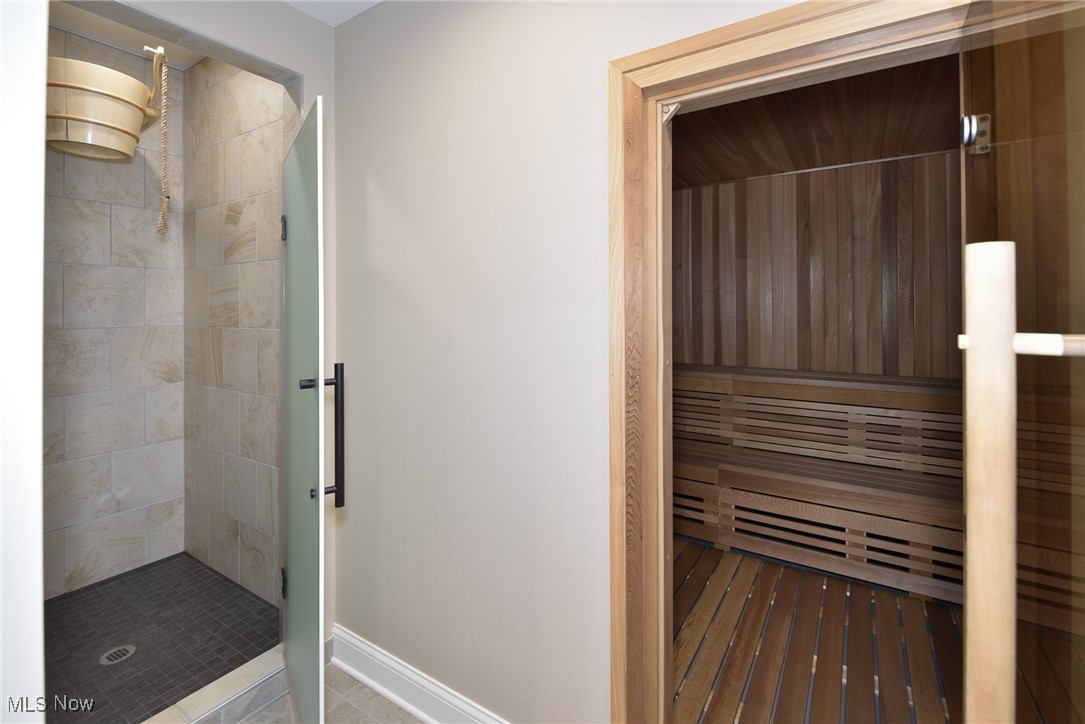 Legends Sterling Lks/Pepper Pi - Residential