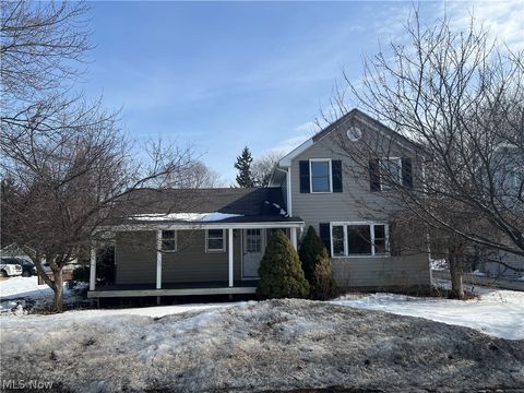 Homes For Sale - 4185 Maple Street<br/> Lake County, Perry, OH 44081