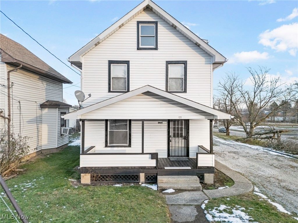 Photo of 1256 Dartmouth Avenue SW, Canton, OH 44710 (MLS # 5177497)
