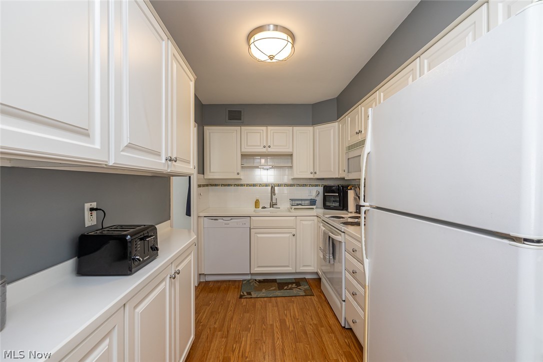 Marine Towers East - Residential