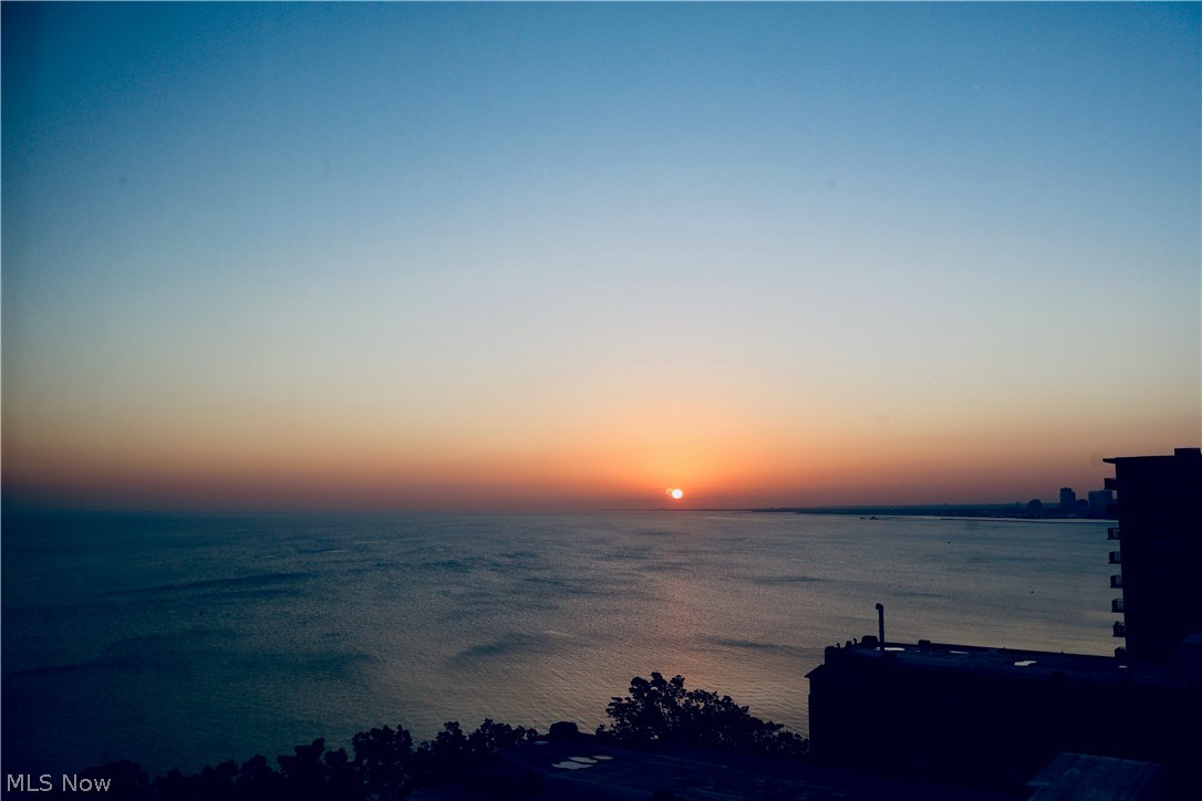 Marine Towers East - Residential