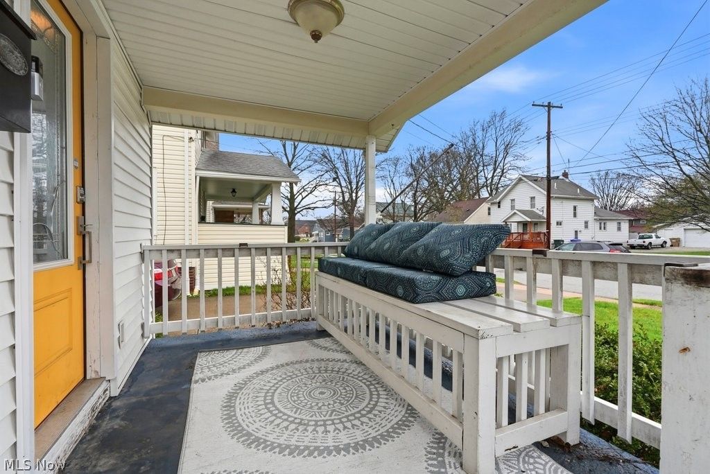 Photo of 212 Marguerite Avenue, Cuyahoga Falls, OH 44221 (MLS # 5198873)