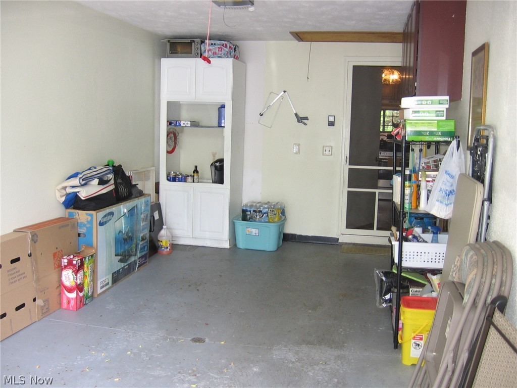 Governors Lake - Residential