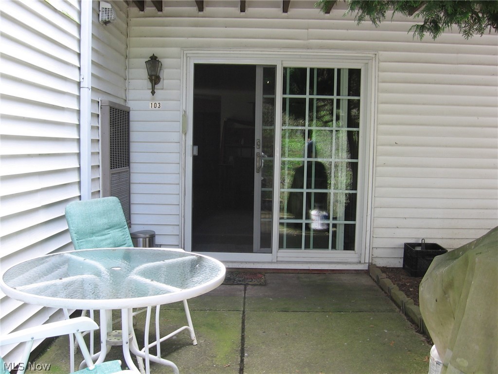 Governors Lake - Residential