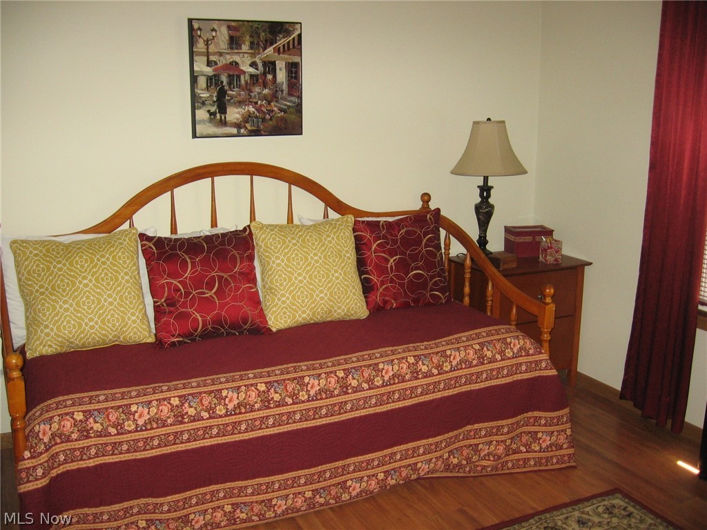 Governors Lake - Residential