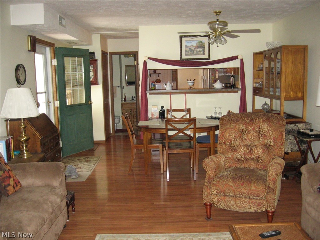 Governors Lake - Residential