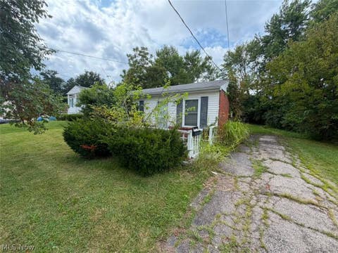 Photo of 2786 Hazelton Court, Mount Healthy, OH 45251 (MLS # 5238839)