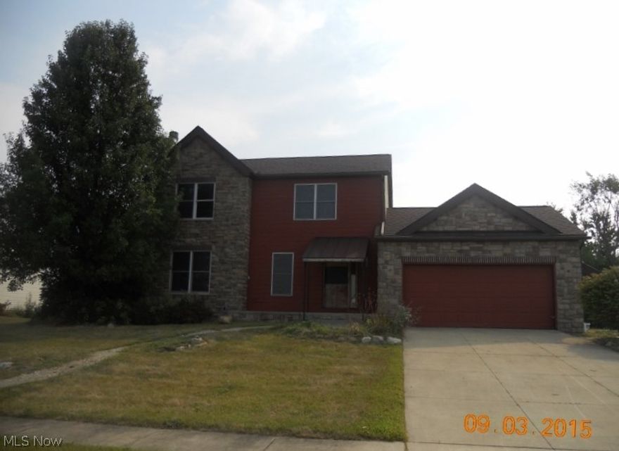 Nice Canal Fulton neighborhood. subject will needextensive rehab. roof appears recent. Nice yard. Surrounded by well maintained homes. Great
opportunity for investor.