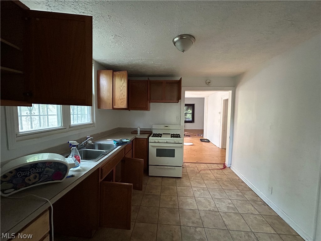 E T Hamilton & Others - Residential