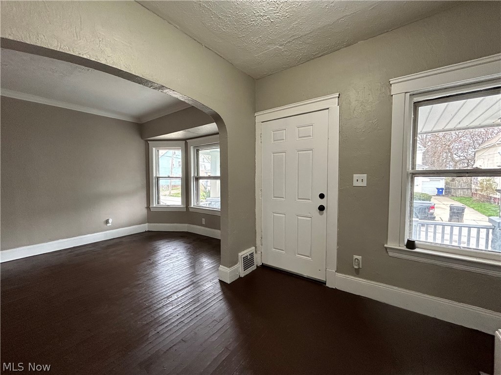 Wellington Realty Companys Su - Residential Lease