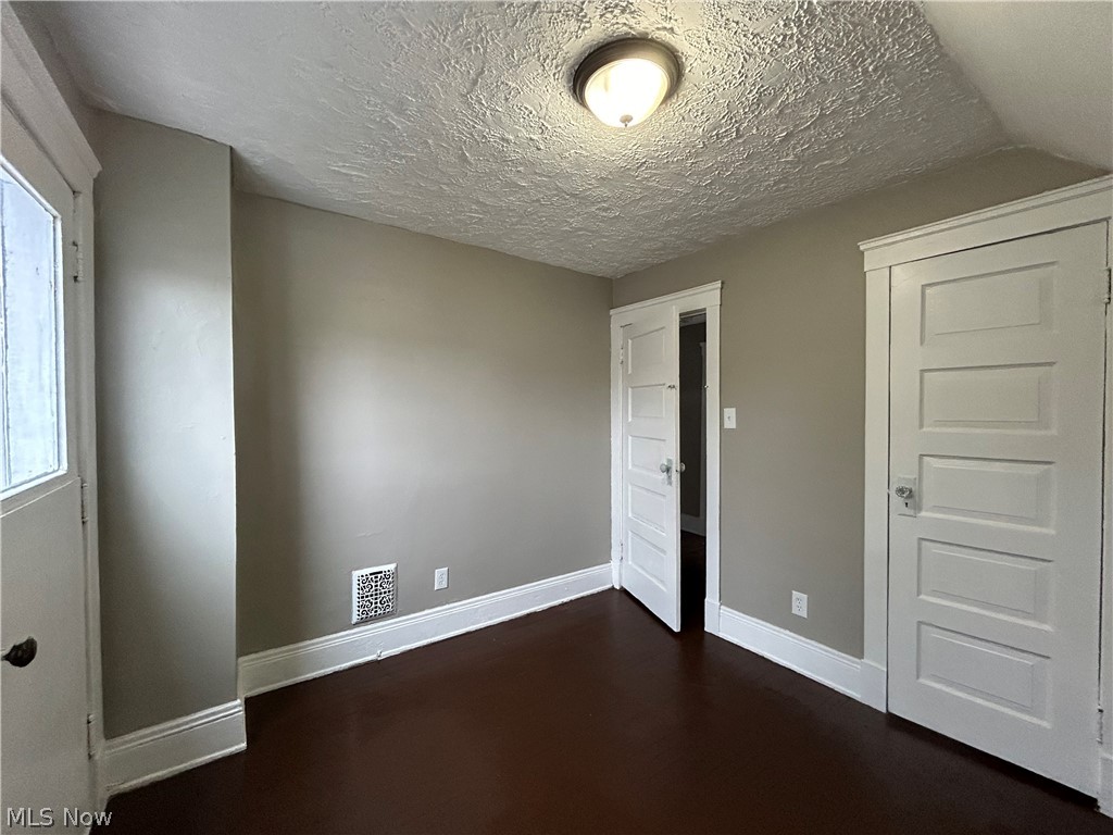 Wellington Realty Companys Su - Residential Lease