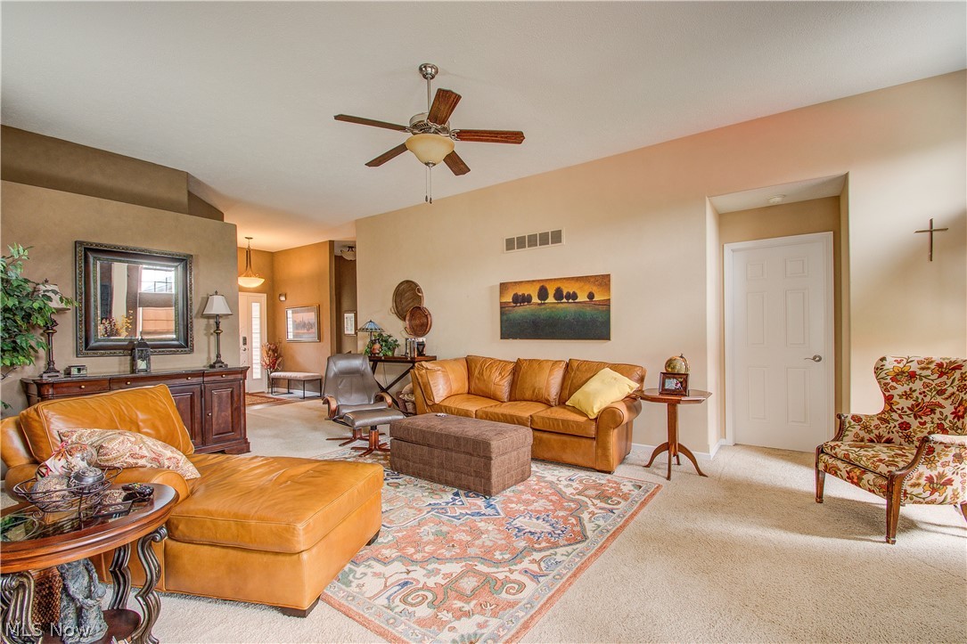 Villas/Herons Lndg Condo - Residential