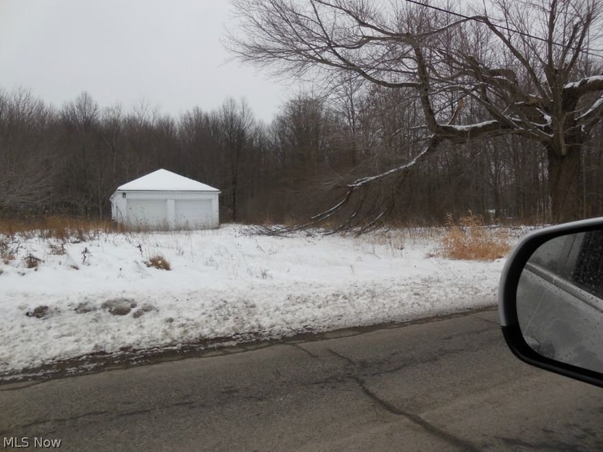 5.062 beautiful prime acreage to build your dream home. Private and peaceful but close to Route 82.