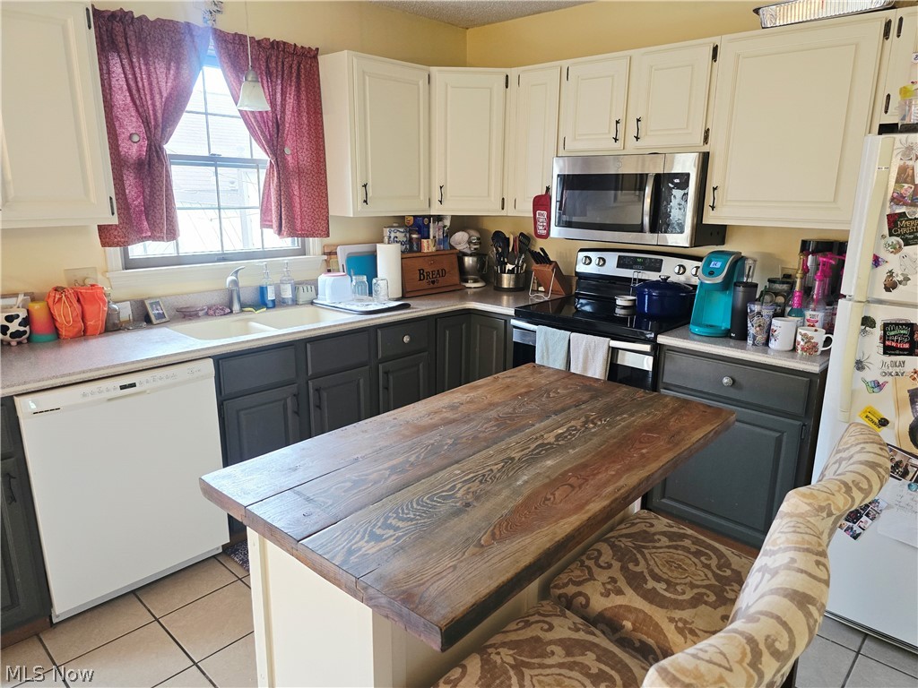 Oaks Condo Dev - Residential