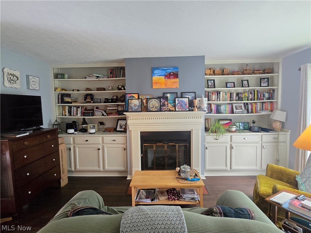 Oaks Condo Dev - Residential