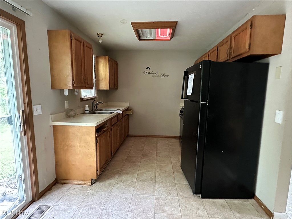 5114 Liberty Avenue, Lorain, Ohio image 4