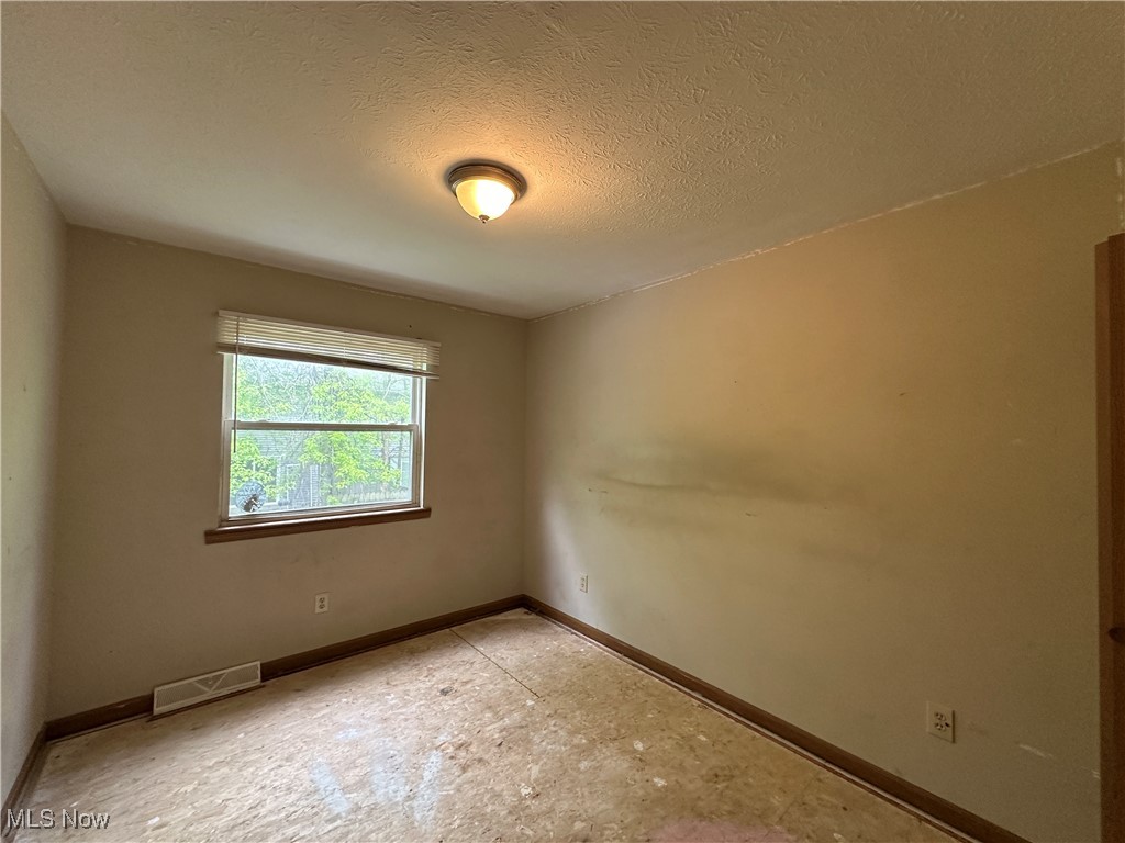 5114 Liberty Avenue, Lorain, Ohio image 6