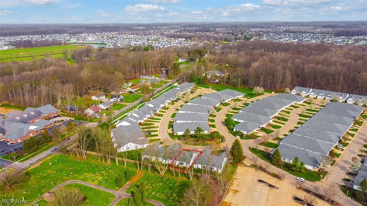 Cottages/Savannah Condo Ph 02 - Residential