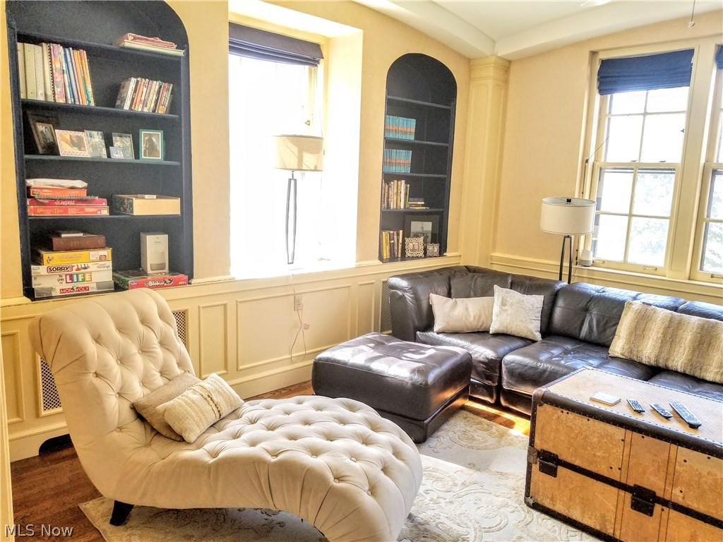 Moreland Courts Condo - Residential