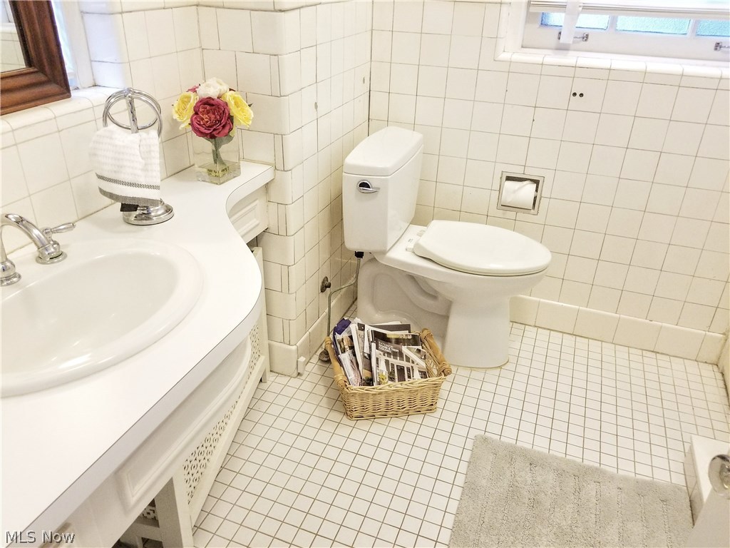 Moreland Courts Condo - Residential