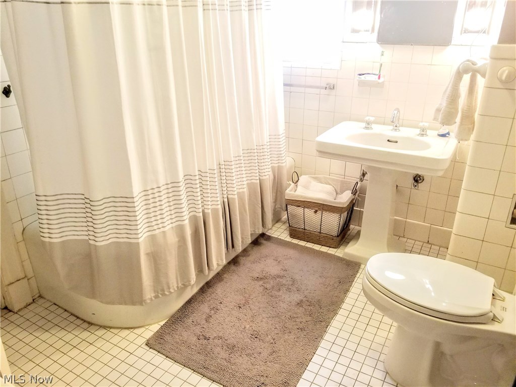 Moreland Courts Condo - Residential