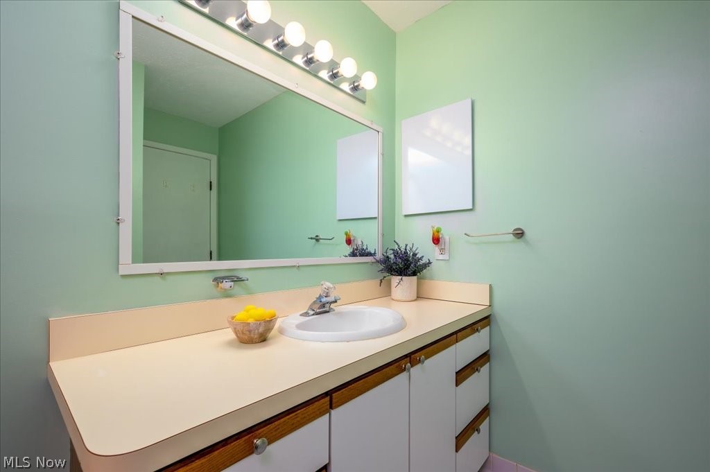 Hickory Ridge Condo - Residential