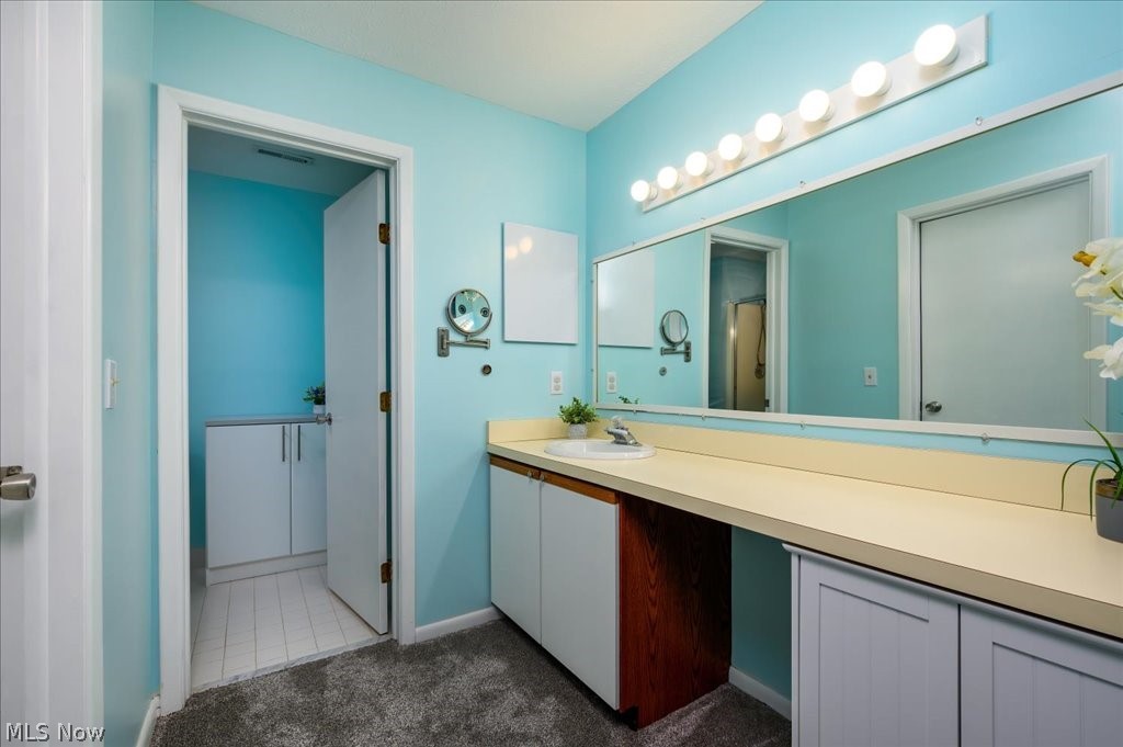 Hickory Ridge Condo - Residential