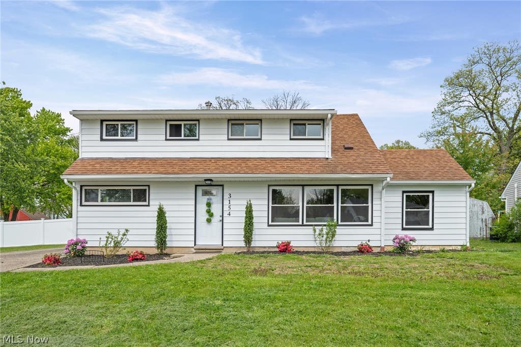 Photo of 3154 Prior Drive, Cuyahoga Falls, OH 44223 (MLS # 5219948)