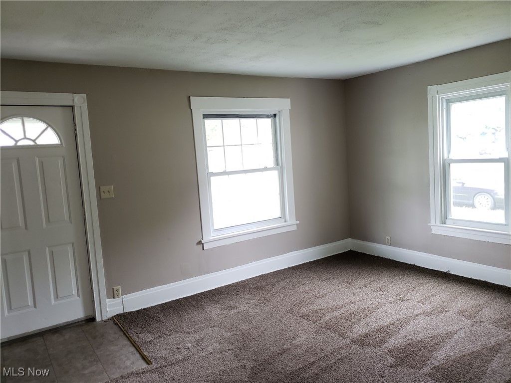 Photo of 2319 E 29th Street, Lorain, OH 44055 (MLS # 5164897)