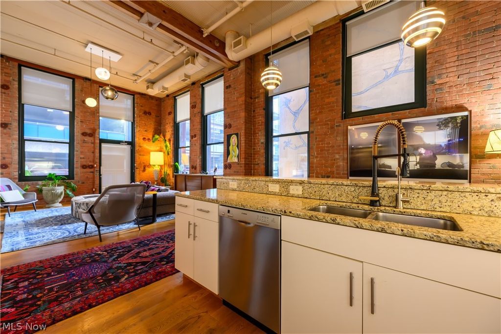 Photo of 635 W Lakeside Avenue, Cleveland, OH 44113 (MLS # 5207976)