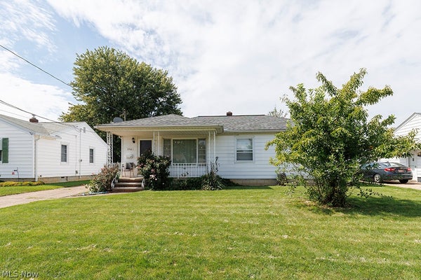 2940 ASHLAND AVE, LORAIN, OH 44052 - Image fa3eb35b4ccecab9f894e9e356828d4e/4111664492