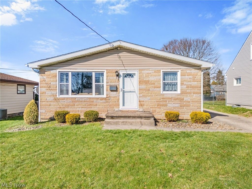 Photo of 584 Hilbish Avenue, Akron, OH 44312 (MLS # 5194396)