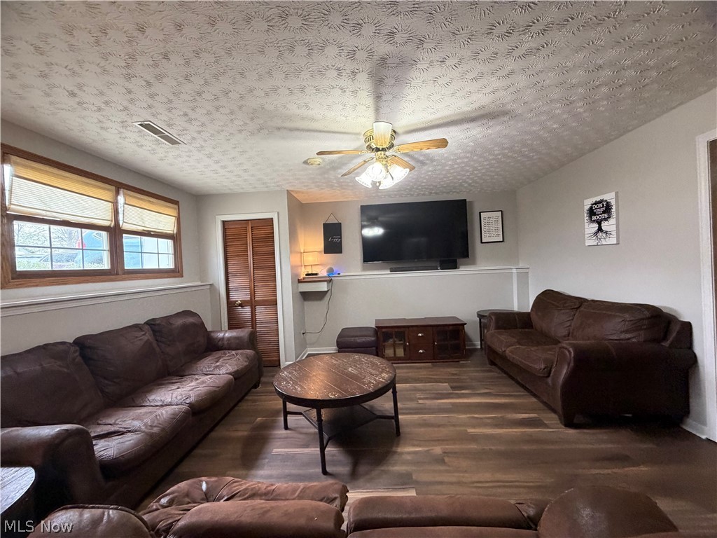 Country Woods Estates - Residential