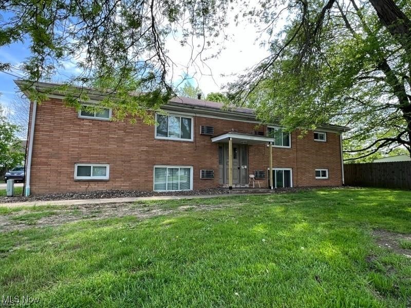 What a wonderful opportunity to live in this super comfortable 2br apartment in the heart of Boardman. Very convenient location along the bus route and within minutes of Boardman shopping plazas. Many renovations throughout. Huge eat-in kitchen with fridge and stainless steel stove and dishwasher, all for tenants use. Tons of cabinetry and counterspace. Two nice-sized bedrooms and a beautiful bathroom with a tub/shower combo. Baseboard heating and carpeted throughout. Tenants are on Ratio Billing and pay Water, Gas, Electric and Trash. Large car port behind the building with 1 assigned parking spot for all tenants. Nice and quiet neighborhood, access to Boardman Schools. This opportunity will not last long!! Apply now.
Coin operated laundry room available for tenant use.. NO LAUNDROMAT NEEDED!!! Preventative pest extermination done monthly. Certified pest-free Property! Renter's Insurance required & free credit building services for all our tenants. Easy & accurate rent paying services, 24 hour emergency repair line for all tenants. Locally managed with office, open Monday thru Friday, friendly & professional staff. Great working relationship with Government & Community services that help our Tenants. Section 8 welcome! Additional pictures available soon.