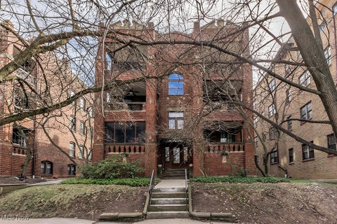 Photo for 2472 Derbyshire Road 4
