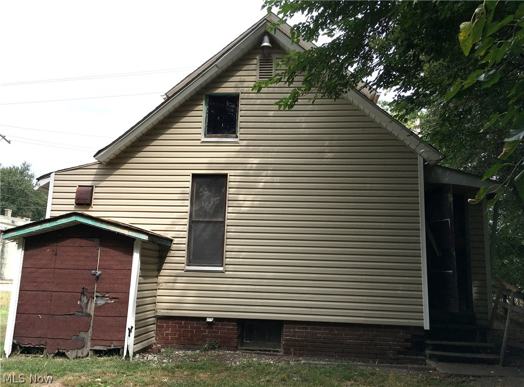 Howe & Wolfs Add 03 - Residential