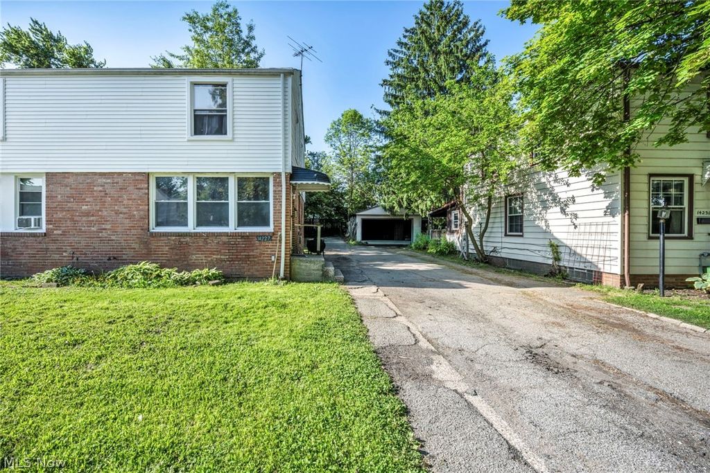 Photo of 14227 Rainbow Avenue, Cleveland, OH 44111 (MLS # 5211433)