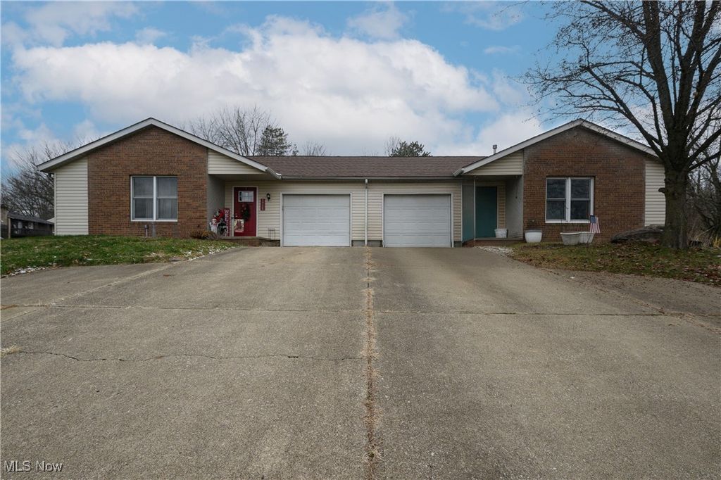 Photo of 1735 Ledgewood Boulevard NE, Massillon, OH 44646 (MLS # 5177979)