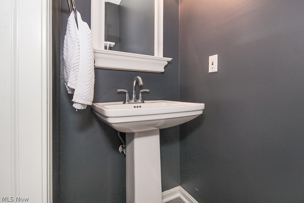 Bridgeport Vill - Residential