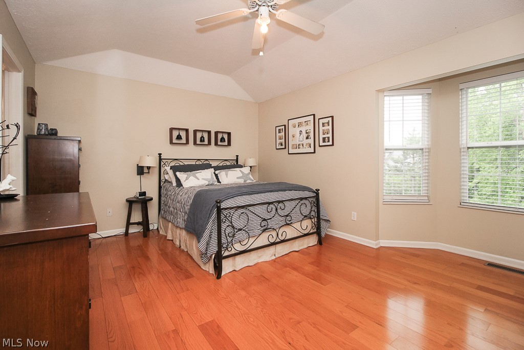 Bridgeport Vill - Residential