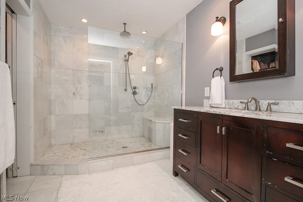 Bridgeport Vill - Residential