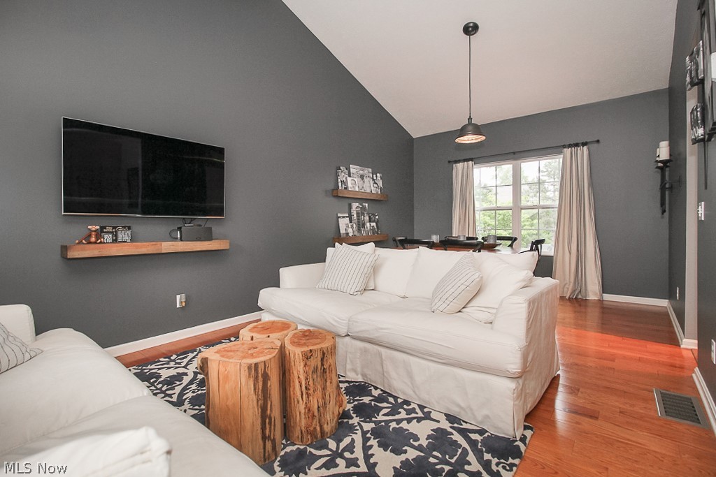 Bridgeport Vill - Residential