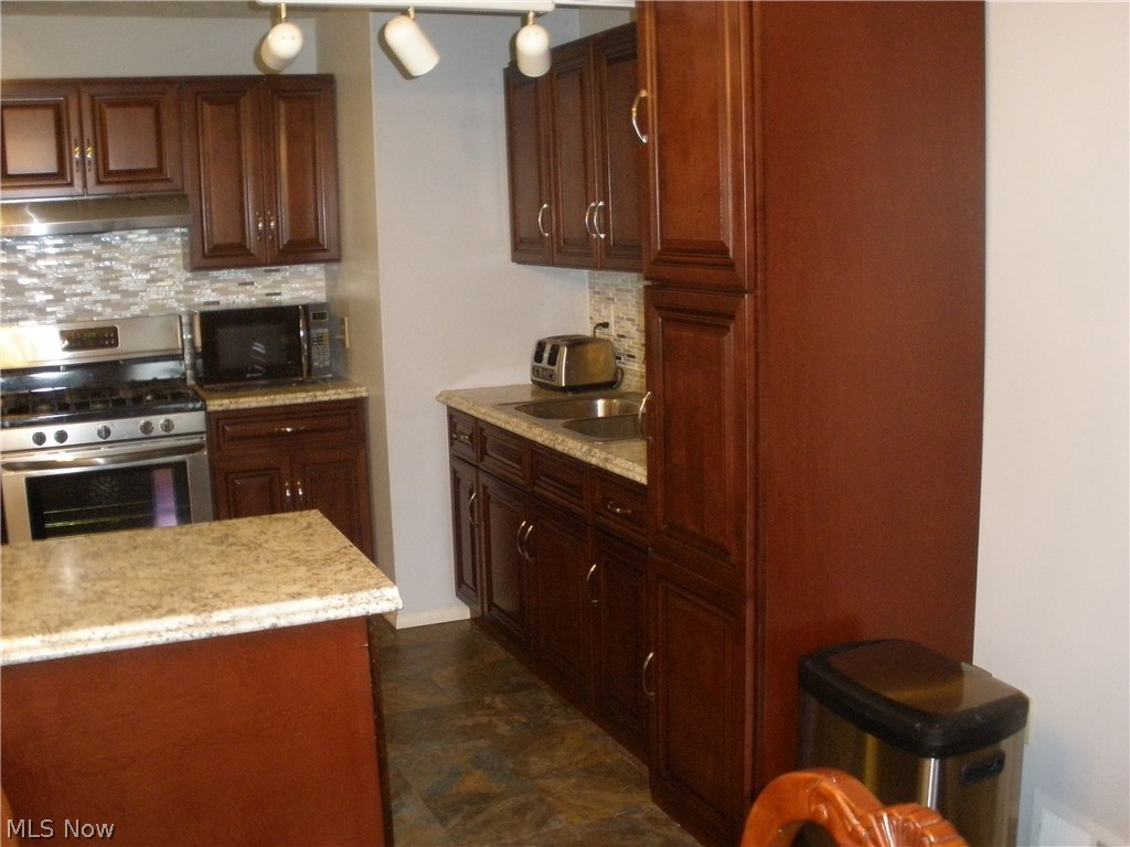 Sheffield On Lake - Residential